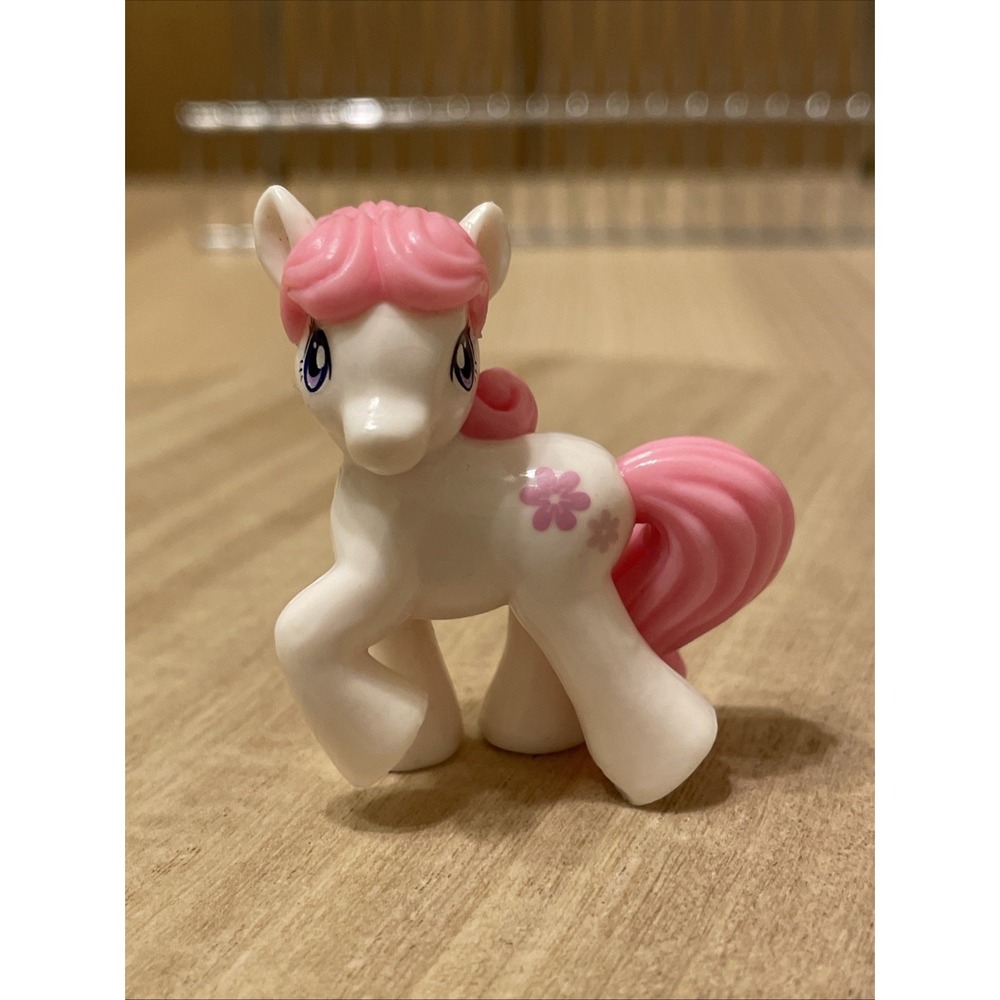 Hasbro My Little Pony Blossomforth figurine Miniture